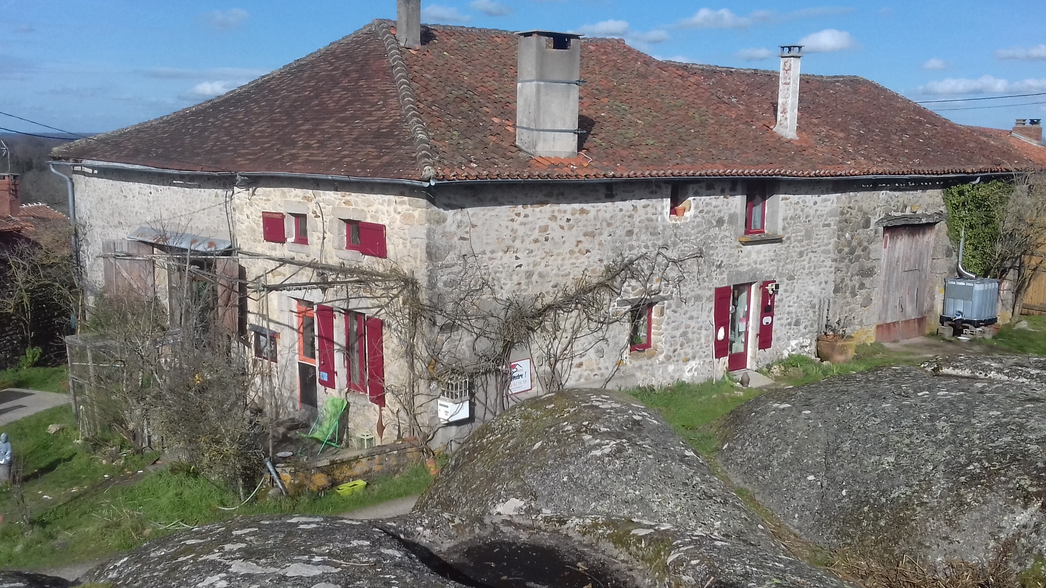 vente 20 min Saint Junien Maison rénovée dans un site "remarquable"